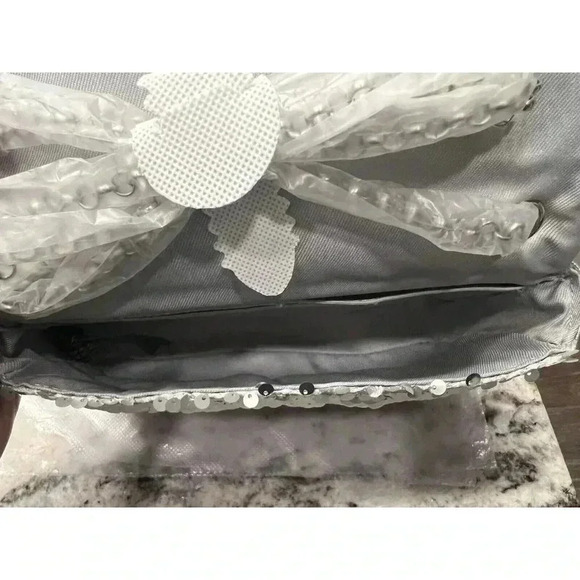 Nicole Miller Silver Sequin Crossbody Bag Chain Strap Convertible Clutch NWT - Picture 6 of 6